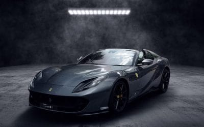 Location Ferrari 812 GTS avec chauffeur à Paris : Vivez un luxe inégalé avec notre service premium